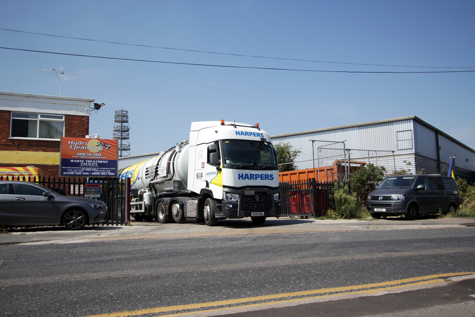 Comprehensive site support for UK construction